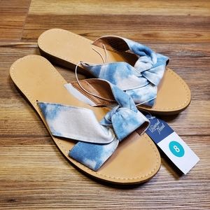 Universal Thread Sandals Womens 8 Blue Tie-Dye Slip-on NEW